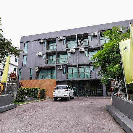 Oyo 150 3Q Chiangmai Residence Чиангмай Екстериор снимка