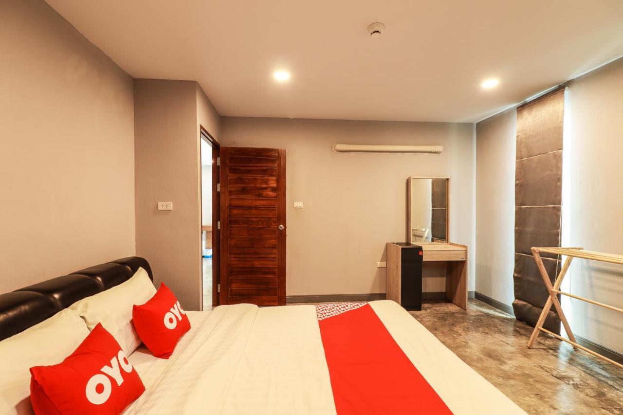 Oyo 150 3Q Chiangmai Residence Чиангмай Екстериор снимка